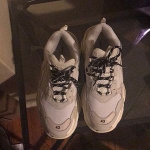 Balenciaga triple s “white tan “ 2018
